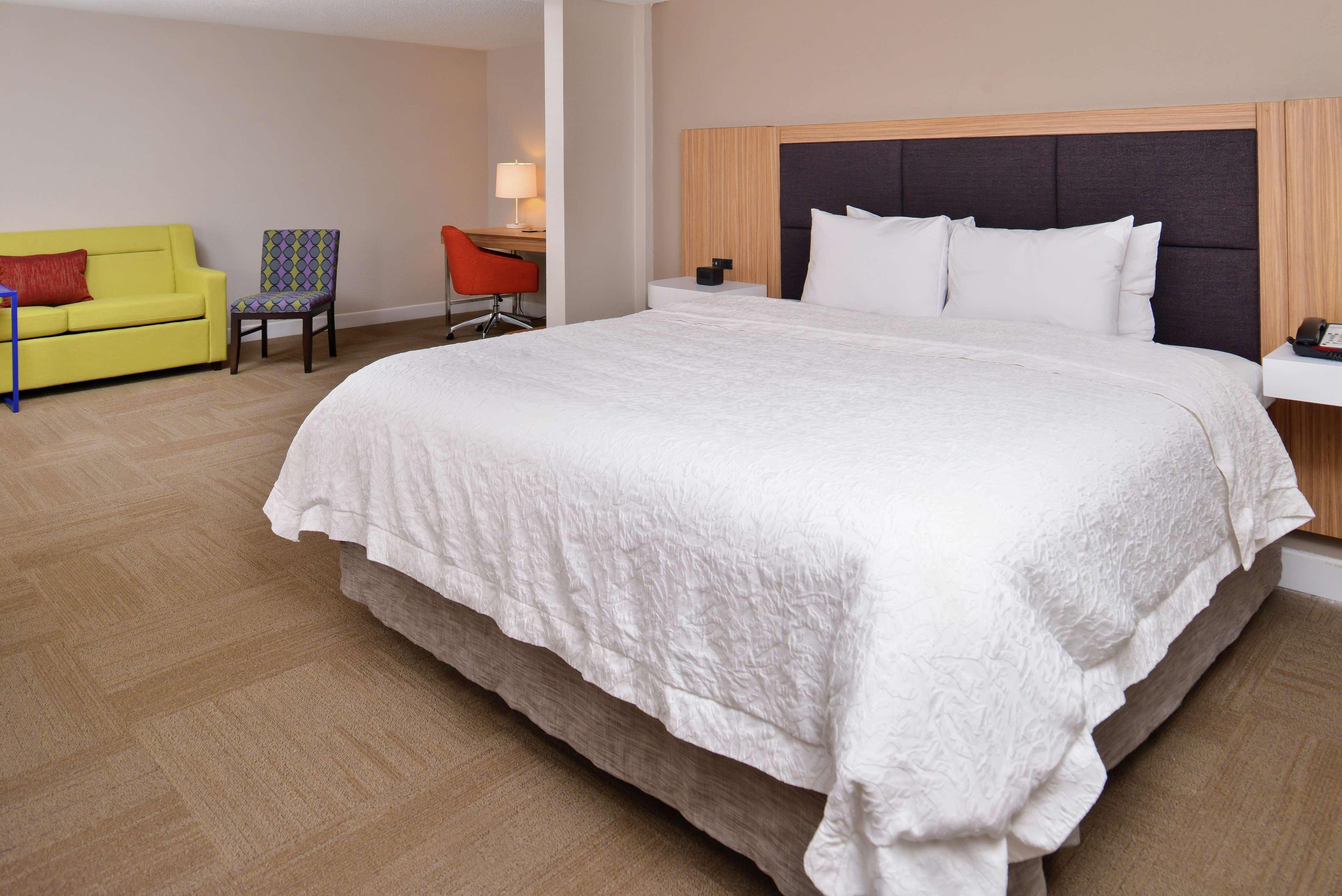 Hampton Inn Greensboro East / Mcleansville Exteriör bild