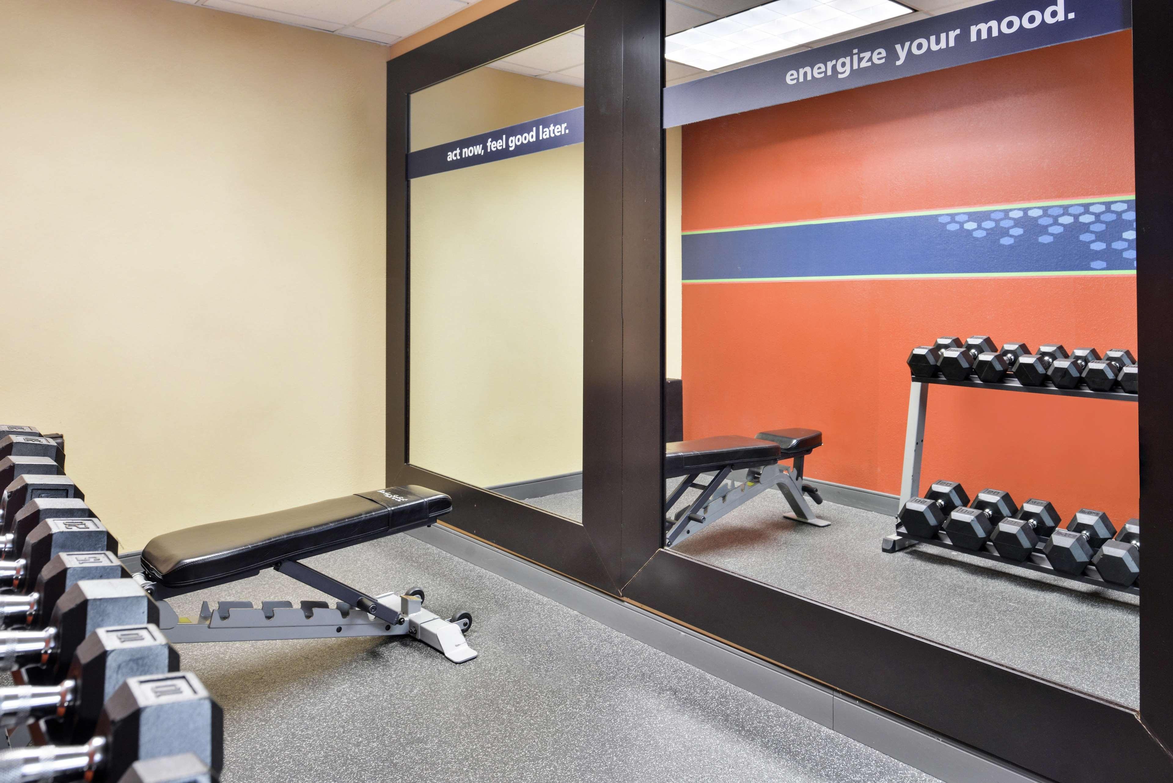 Hampton Inn Greensboro East / Mcleansville Exteriör bild