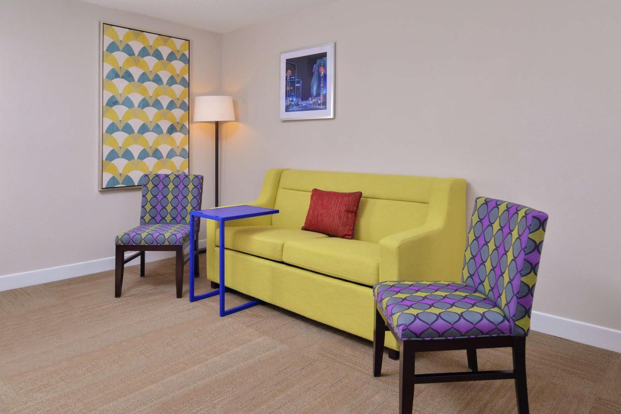 Hampton Inn Greensboro East / Mcleansville Exteriör bild