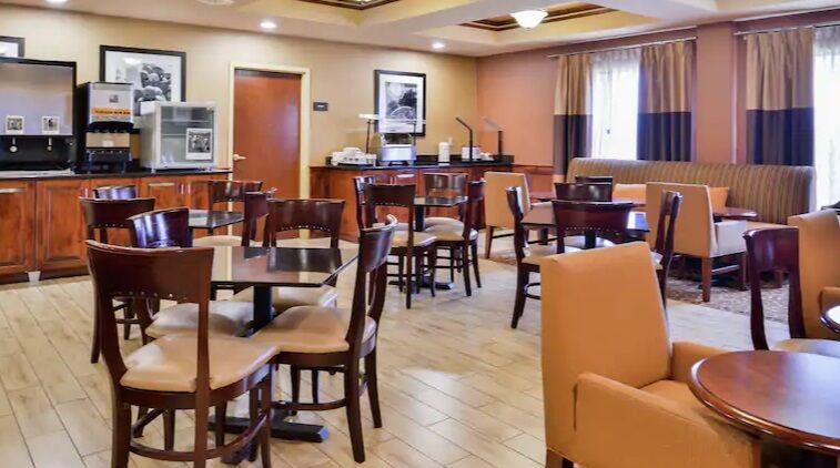 Hampton Inn Greensboro East / Mcleansville Exteriör bild
